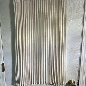 Simply Vera Vera Wang Cream Textured Curtain Accent